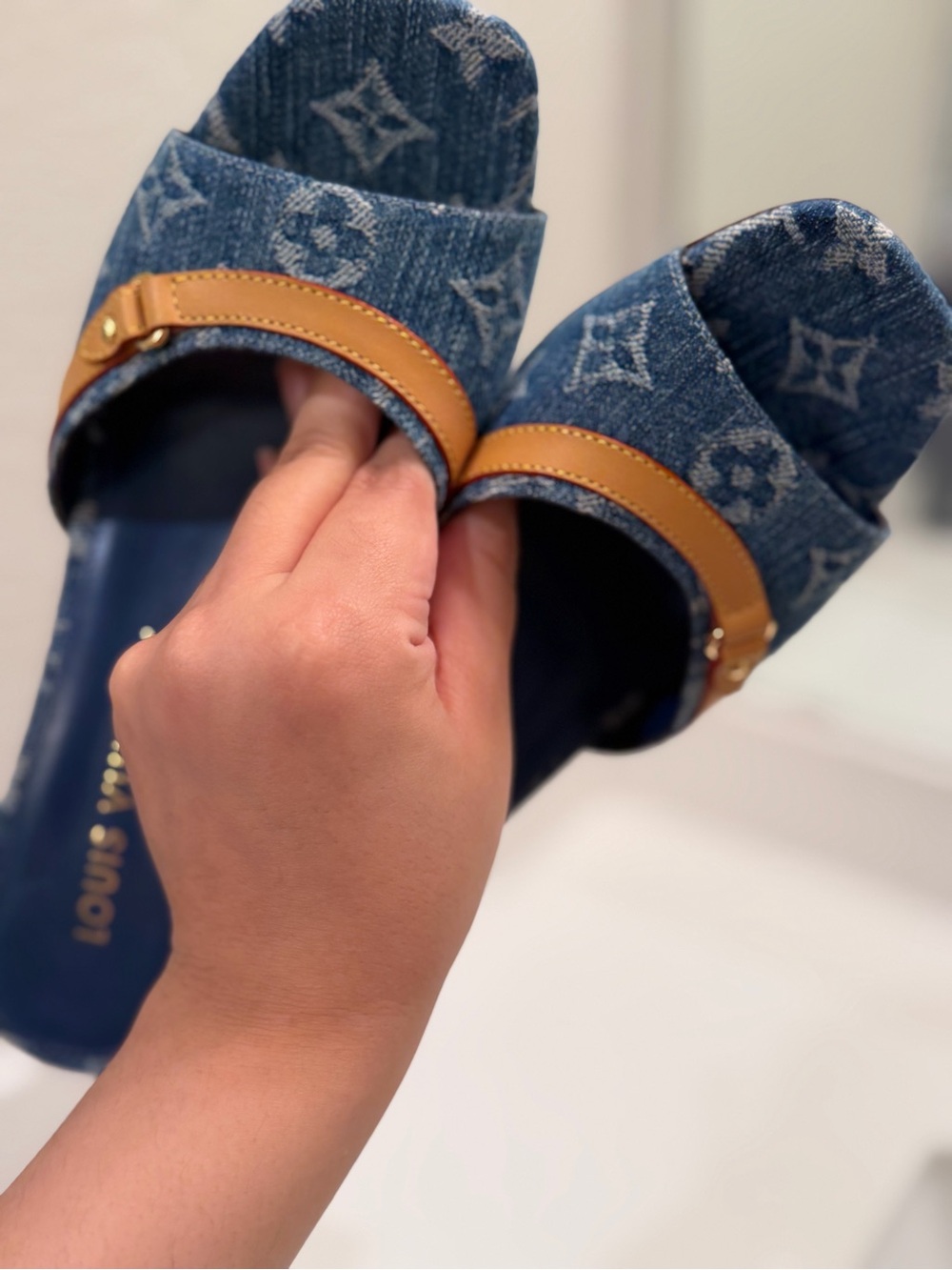 Louis Vuitton women Denim Monogram Slip-On Sandals with Tan Trim
38.5 - Picture 3 of 11